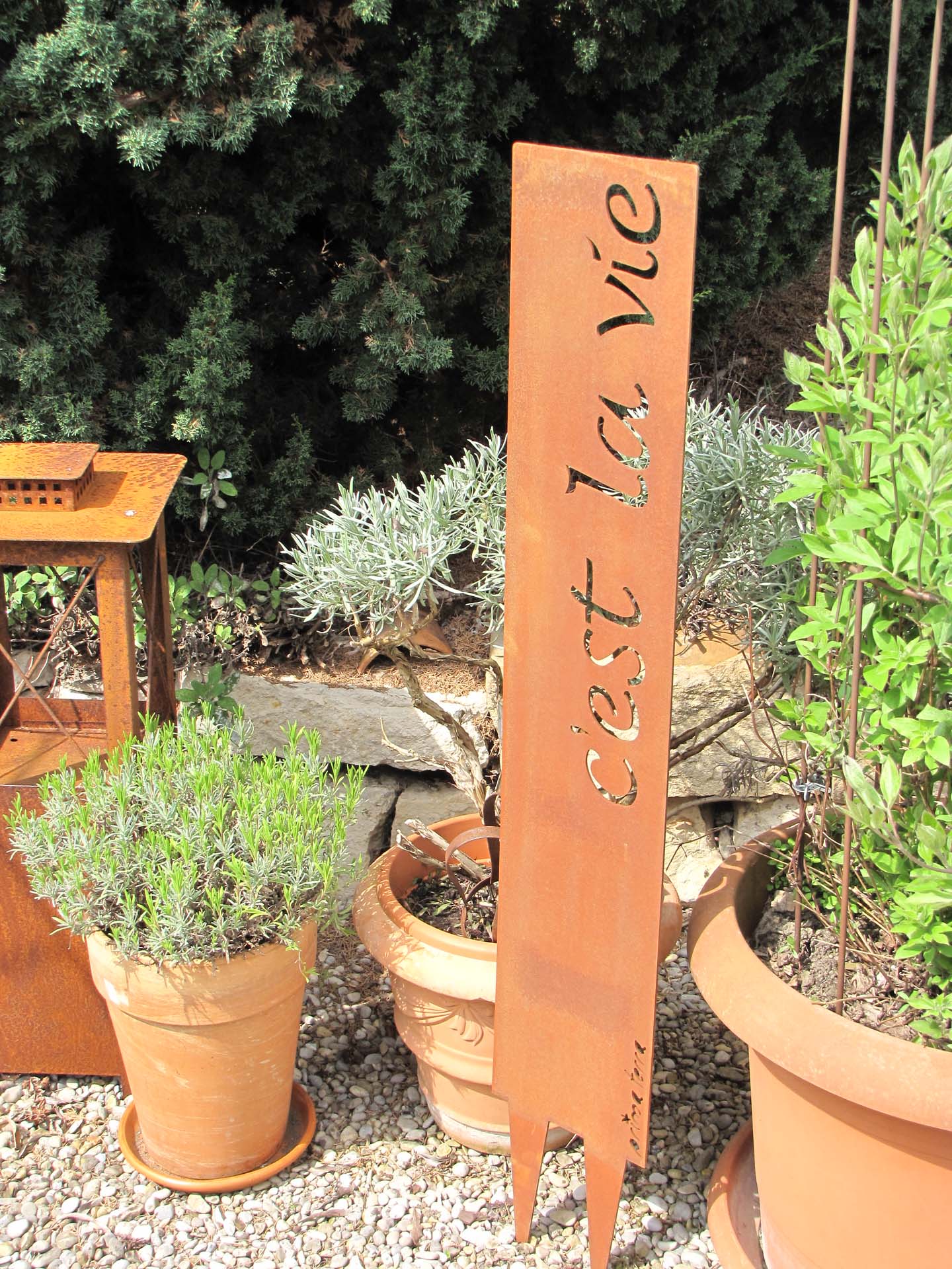 Prima Terra Gartenstele Rost mit Schriftzug Französisch Prima Terra Gartenstele Rost mit Schriftzug Französisch